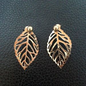 Leaf earrings